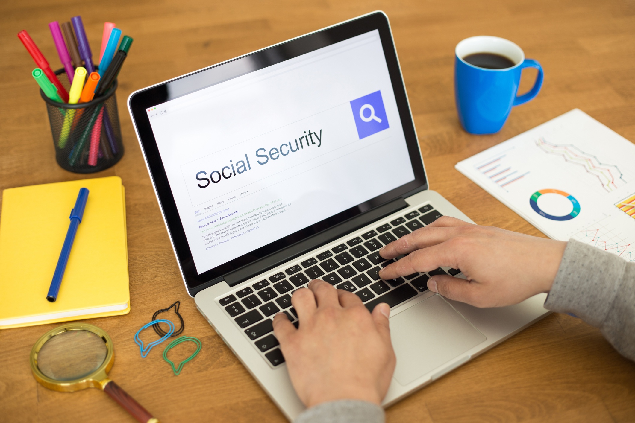 Searching SOCIAL SECURITY on Internet Search Engine Browser Conc